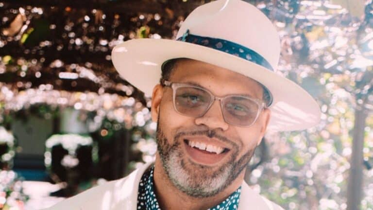 Eric Roberson American singer and songwriter Blue Erro Soul